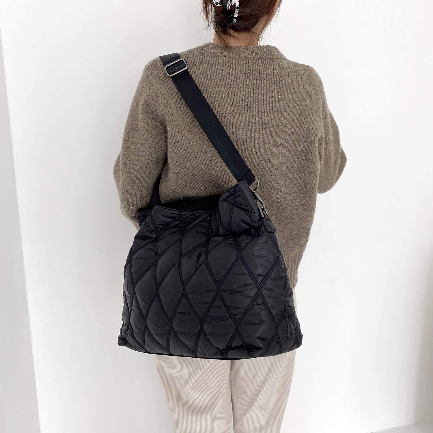 Bolsa Feminina Puffer Grande em Nylon - Marcela