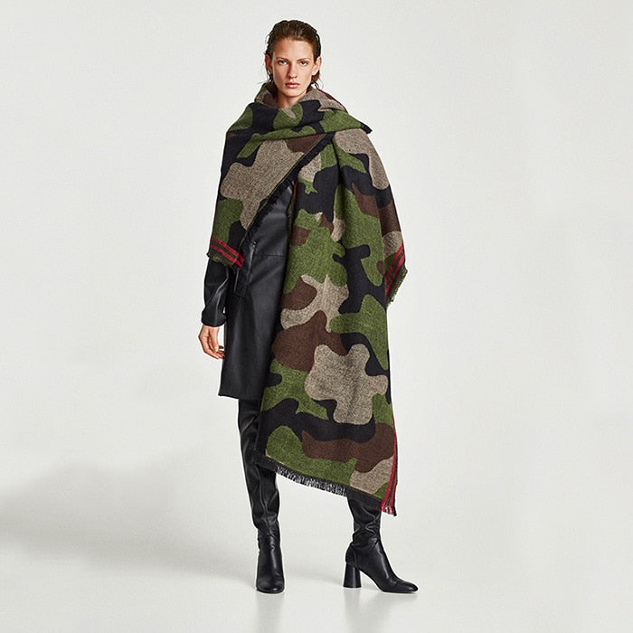 Poncho Feminino de Inverno - Verde Exército