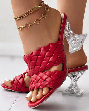 Sandália de Luxo com Saltinho Pirâmide Transparente - Lara